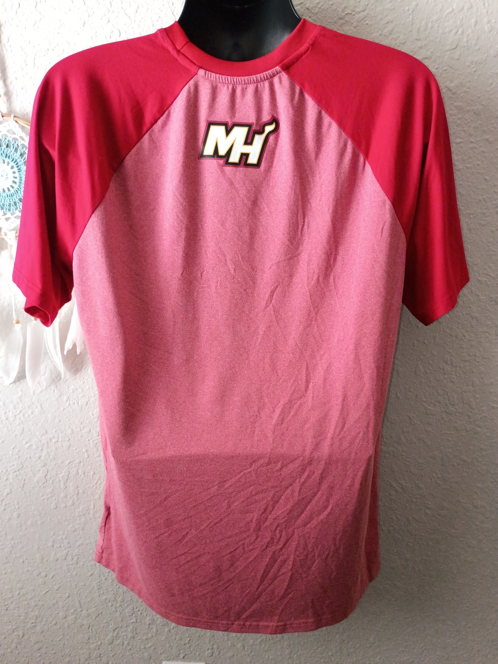 NBA Miami Heat Red Raglan Logo Tee - Picture 3 of 4